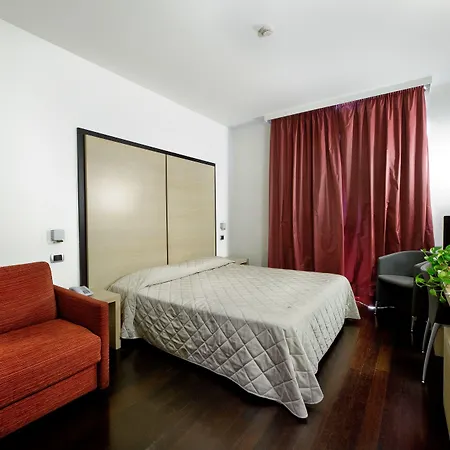 Western San Marco Сиена