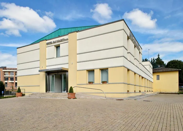 Western San Marco סיינה